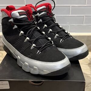 Air Jordan 9 Retro Black / Red / Metallic Silver “Johnny Kilroy”– Men’s 10.5